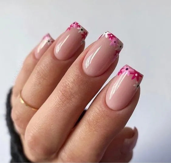 Ongles été 2023: les top 8 tendances pour cette année