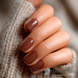 Manucure réalisée avec le vernis semi-permanent 1944 Paris Gel Vegan, teinte Ranya NGV265. Formule professionnelle sans Hema, sans TPO