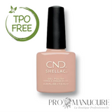 Flacon de vernis semi-permanent CND Shellac Silk Slip Dress, teinte rose nude poudré délicat, format 7,3ml, formule sans TPO.