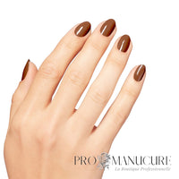 OPI-Material-Gworl-Hand