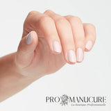 OPI-Vernis-Traditionnel-Bon-Voyage-To-Reality-Hand