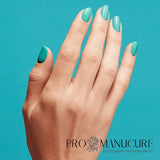 OPI-Vernis-Traditionnel-I-m-Yacht-Leaving-Hand