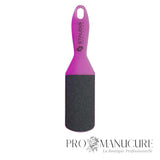 Zoom râpe pieds plastique Staleks AE 10/1 manche ergonomique grande surface abrasive pour talons fendillés cors et peau dure professionnel