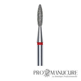 Zoom embout diamant Staleks FA10R021/8 forme flame pointe arrondie sécurisée grain doux pour soulèvement cuticules délicat retrait ptérygion et manucure russe combinée clientes sensibles quotidienne