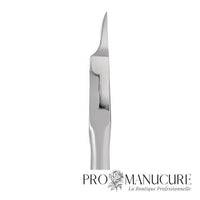 Zoom pince podologie Staleks NP-30-18 partie active étroite fuselée affûtage manuel multi-niveaux double ressort pour traitement ongles incarnés onychocryptose