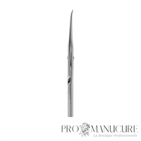 Zoom ciseaux Staleks SE-13/3 design gauchère technologie hook-tip courbure brevetée pour coupe précise cuticule et travail des sinus latéraux