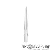 Zoom ciseaux Staleks SE-30/1 manches allongés ergonomiques affûtage manuel pour coupe précise sourcils et finition esthétique cabine