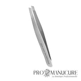 Zoom pince Staleks TE-10/3 bords biseautés larges finition mate affûtage manuel pour saisi rapide poils sourcils touffus position naturelle main