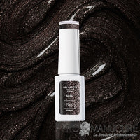 Résultat gel vegan cat eye Stella 1944 Paris noir galactique reflets stellaires sur ongles naturels