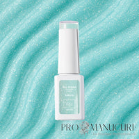 Résultat gel vegan semi-permanent Valérie 1944 Paris vert lagon reflets irisés sur ongles naturels