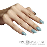 Pose complète de vernis semi-permanent CND Shellac Teal Textile, teinte bleu sarcelle avec micro-reflets, formule sans TPO.