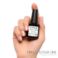 CND Shellac Ice Vapor porté sur les ongles avec flacon 12,5 ml