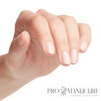 Manucure naturelle avec OPI Nail Lacquer Bubble Bath rose nude