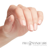Manucure naturelle avec OPI Nail Lacquer Bubble Bath rose nude