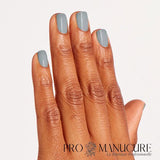 OPI-Infinite-Shine-ring-bare-er-Hand