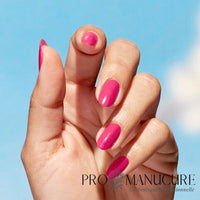 Vernis-Bio-OPI-Nature-Strong-A-Kick-In-The-Bud-Hand