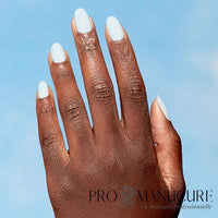 Vernis-Bio-OPI-Nature-Strong-Natural-Rain-Drop-Expectations-Hand