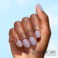 Vernis-Bio-OPI-Nature-Strong-Right-As-Rain-Hand