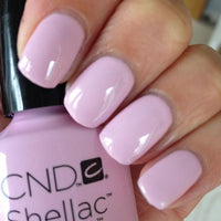 Shellac-Cake-Pop-Hand