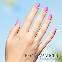 Vernis-Bio-OPI-Nature-Strong-Emflowered-Hand